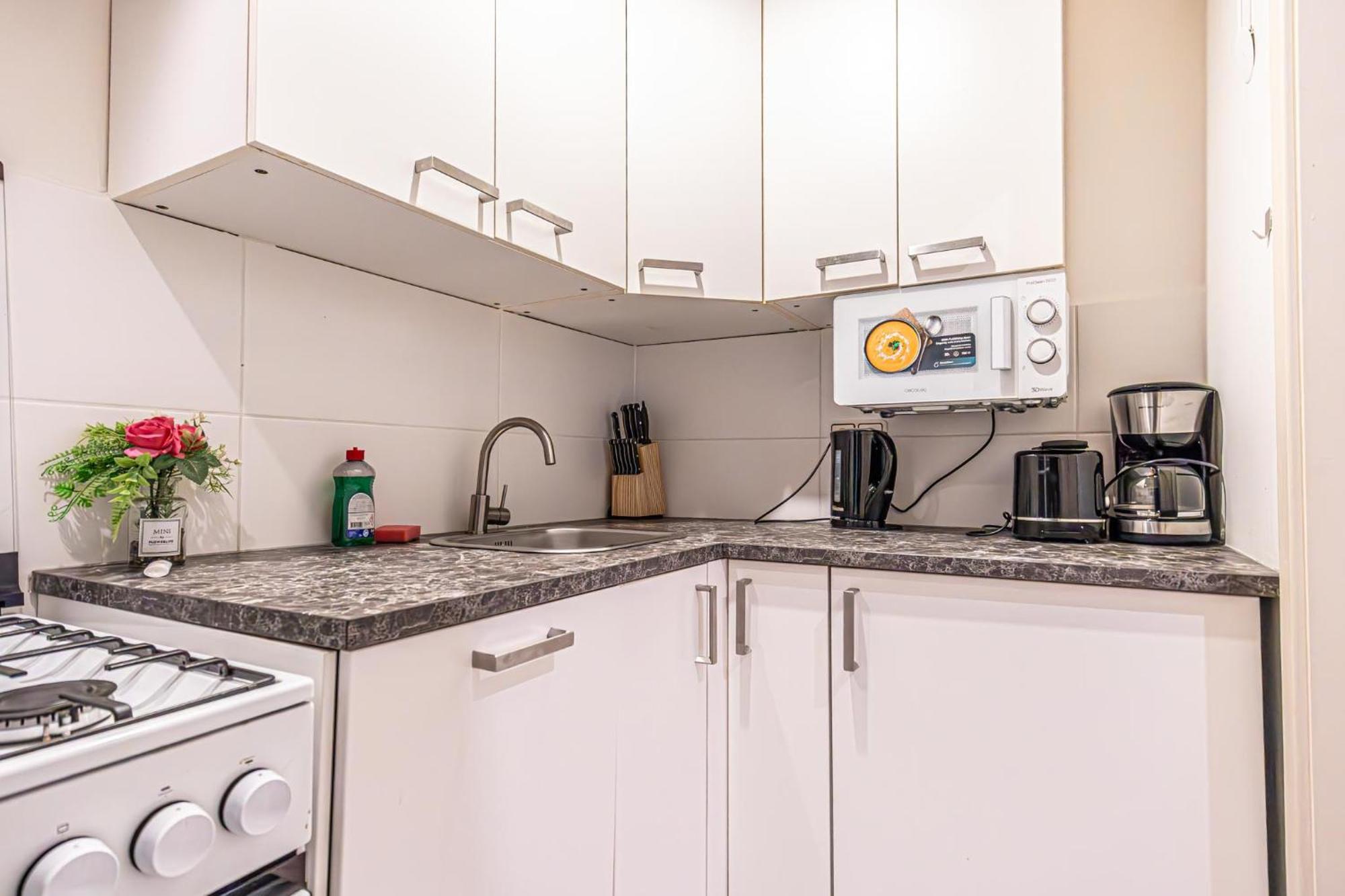 Desirable 2Br - Bookable For Longstays In Lockdown B 비엔나 외부 사진