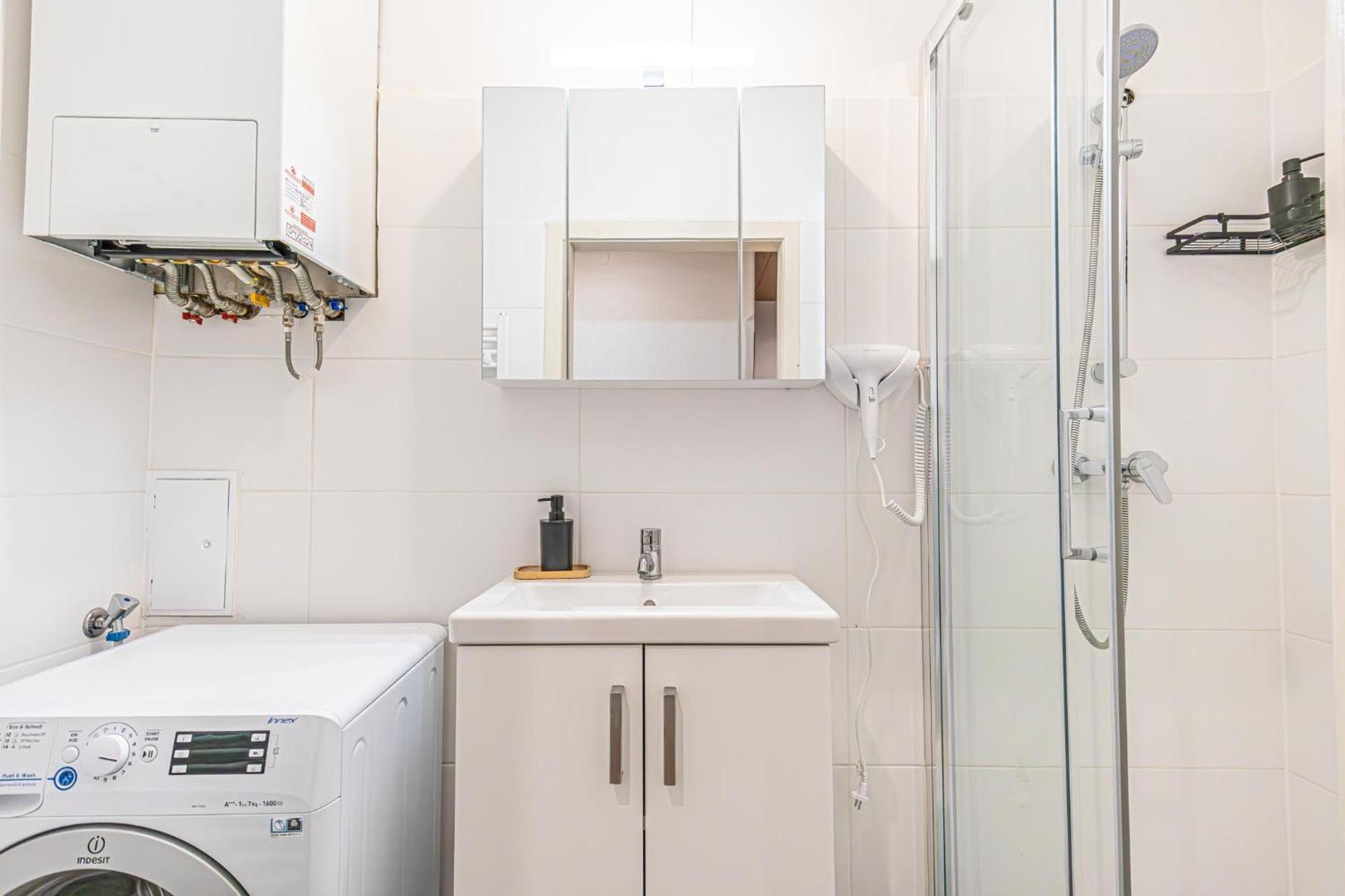 Desirable 2Br - Bookable For Longstays In Lockdown B 비엔나 외부 사진